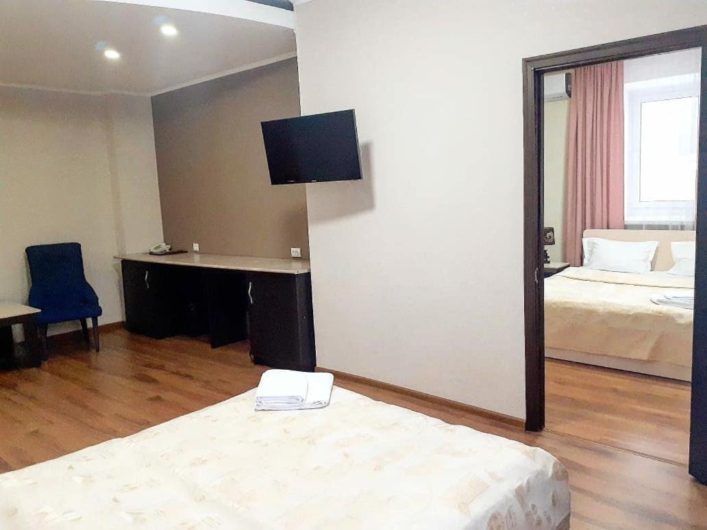 City Hotel Ustʼ-Kamenogorsk Εξωτερικό φωτογραφία